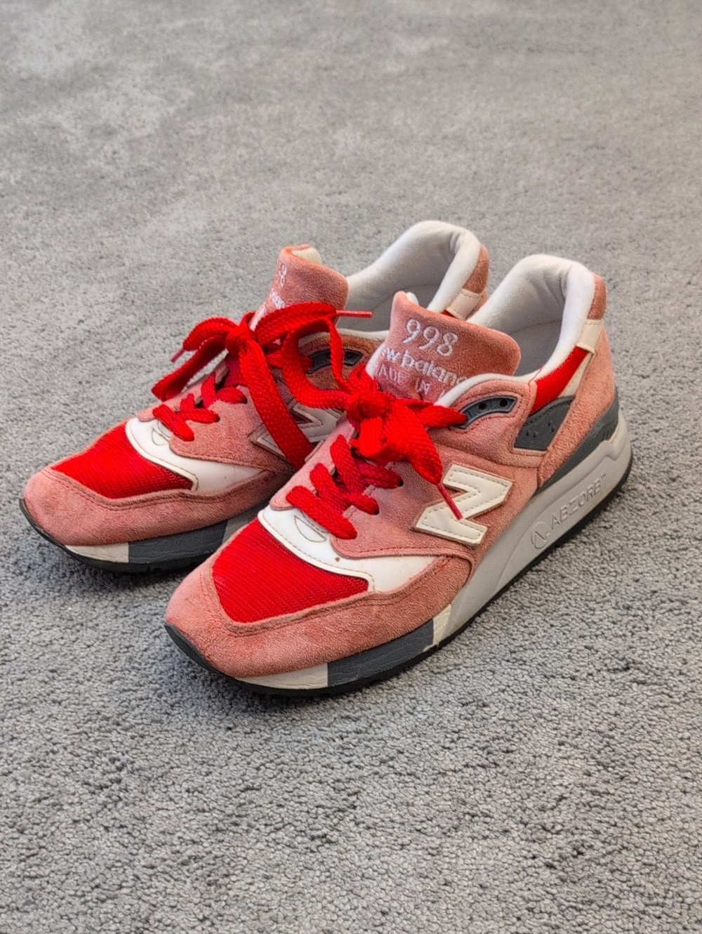 New Balance Unisex Red/White 998 Retro Sneakers. Men's 6, Women's 7.5-8, 38.5 Eu